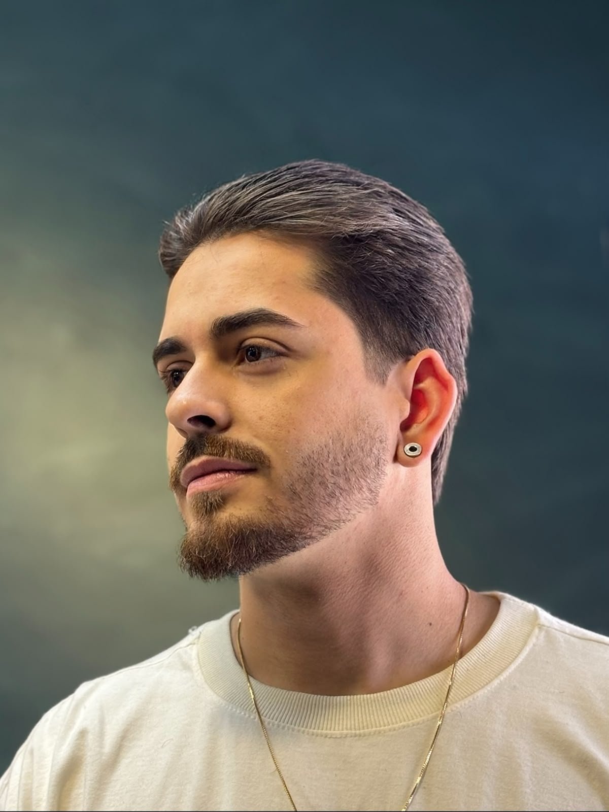 Corte masculino com acabamento nas laterais